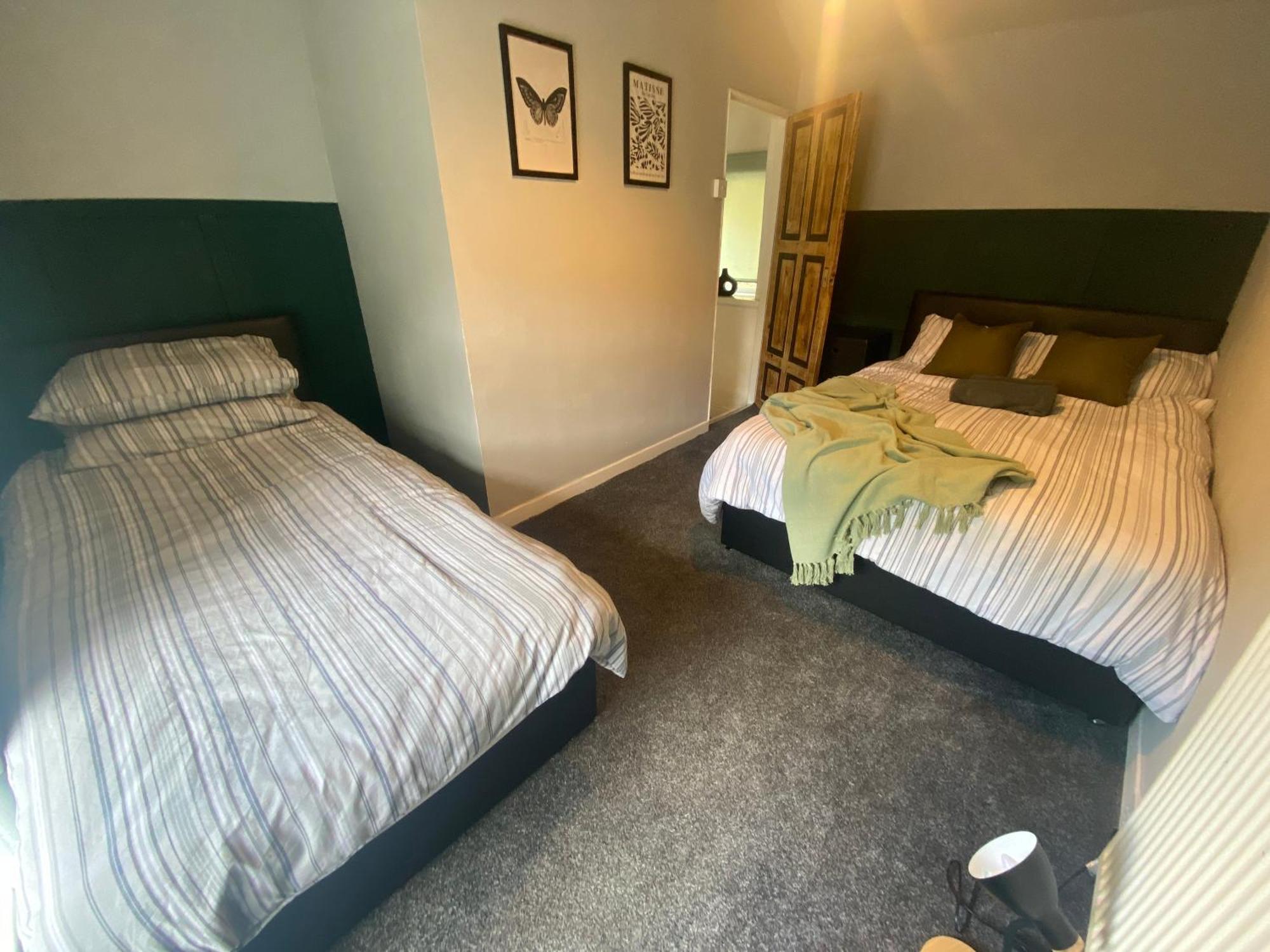 Mountain View Two Bedroom Llwynypia Buitenkant foto